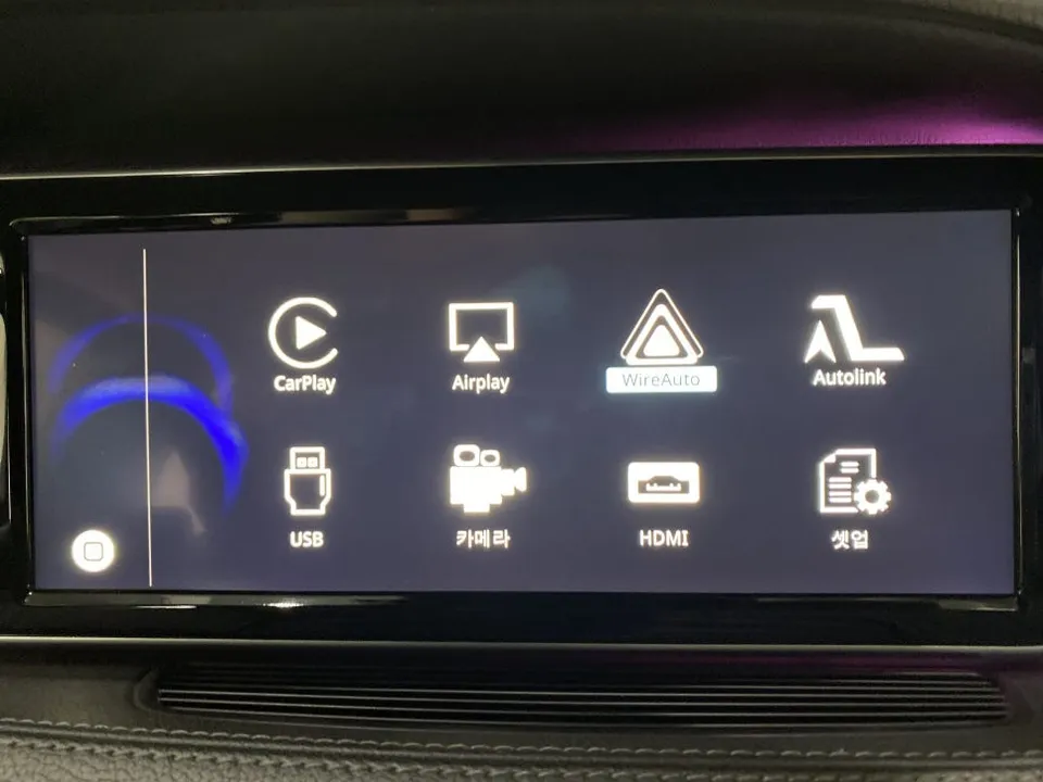 Mercedes-Benz S-ClassのAndroid Auto・CarPlay取付事例 施工写真 2