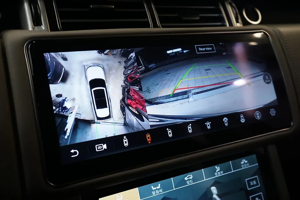 Land Rover Range Rover Vogue surround view camera - Land Rover Range Rover Vogue Surround View Camera Upgrade photo 6