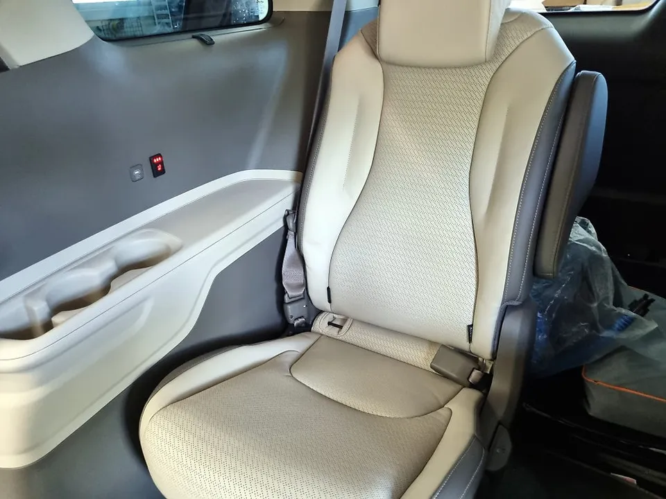 Kia Carnival Seat Ventilation & Heating Review — Enhanced Comfort