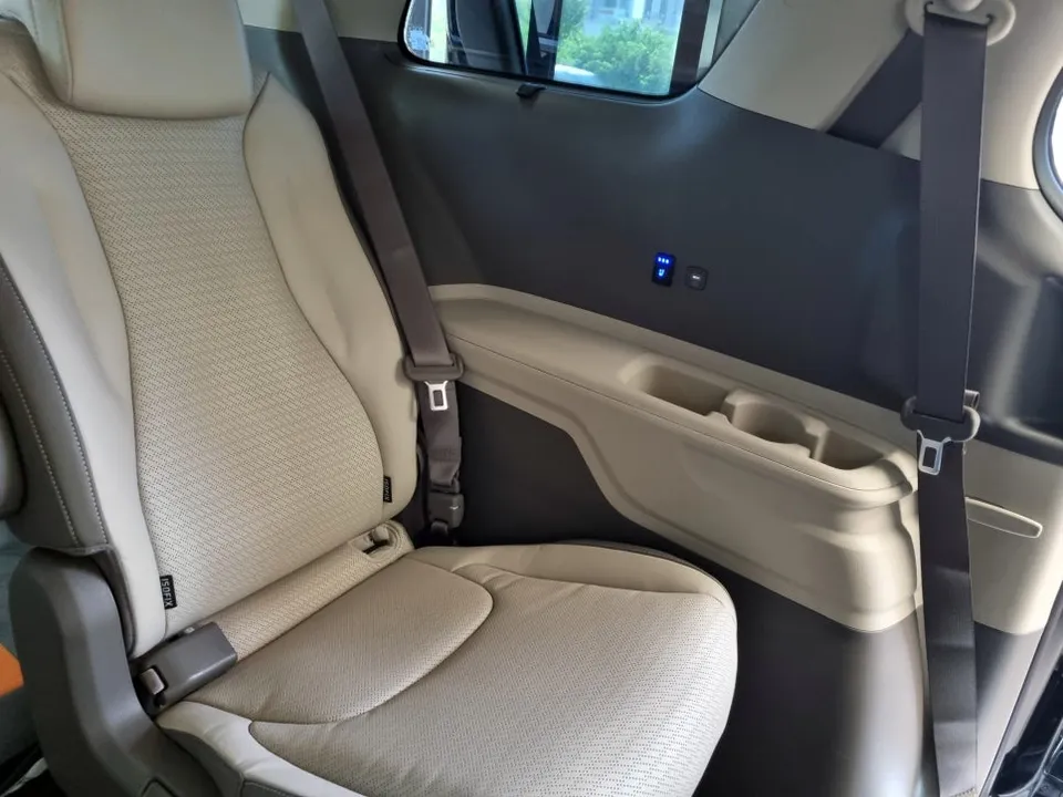 Kia Carnival Seat Ventilation & Heating Review — Enhanced Comfort photo 4