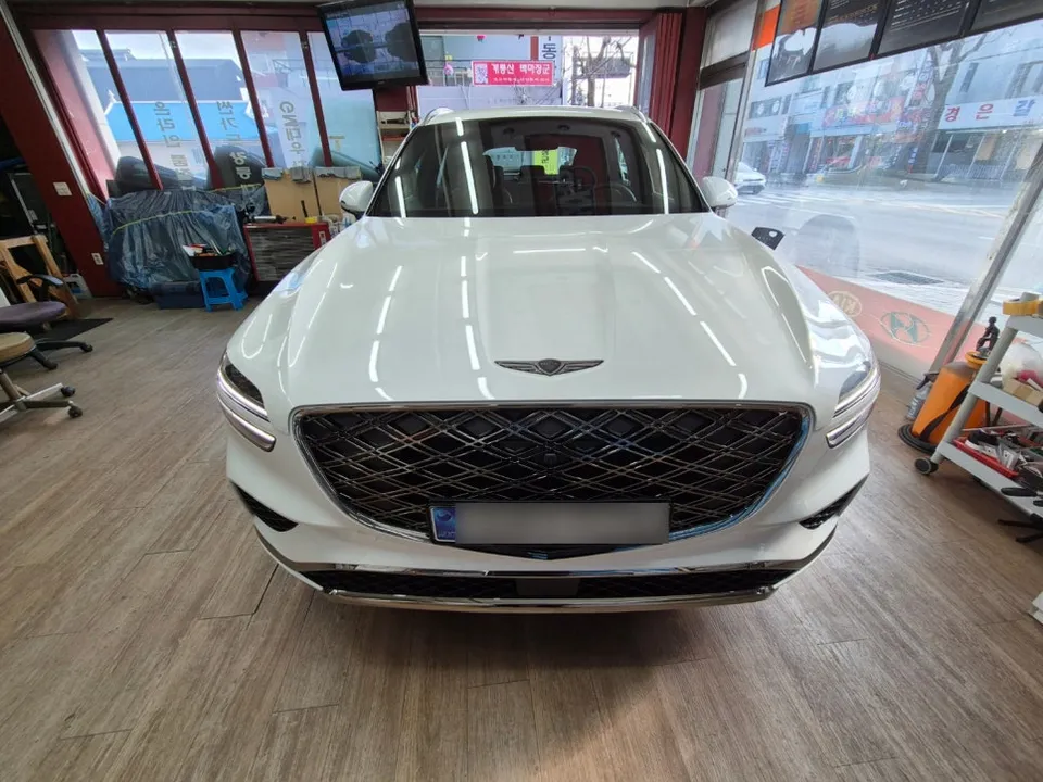 Genesis GV70のカーフィルム施工事例｜費用目安・仕上がり 施工写真 6