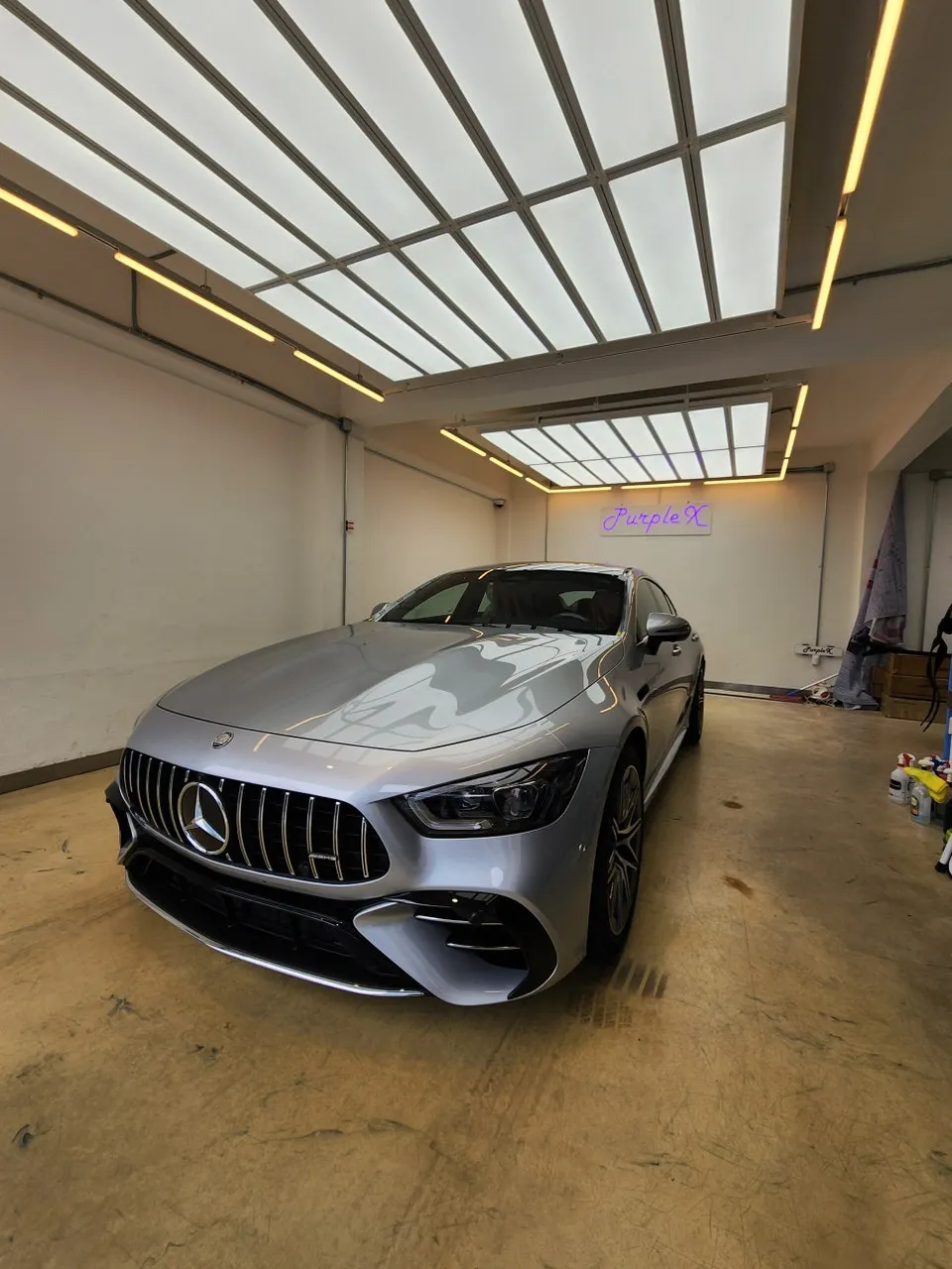 Mercedes-Benz AMG GT 43のカーラッピング事例｜サテンブラック 施工写真 2-1