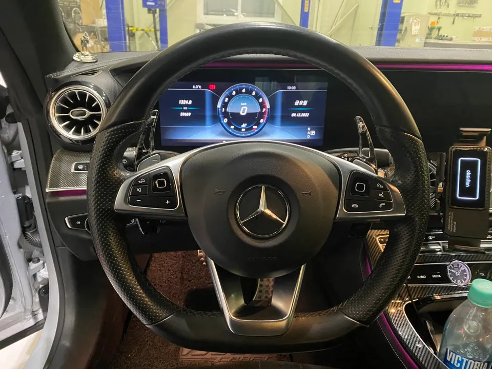 Mercedes-Benz E-Class Coupe steering wheel - Mercedes-Benz E-Class Coupe Steering Wheel Customization Review photo 3