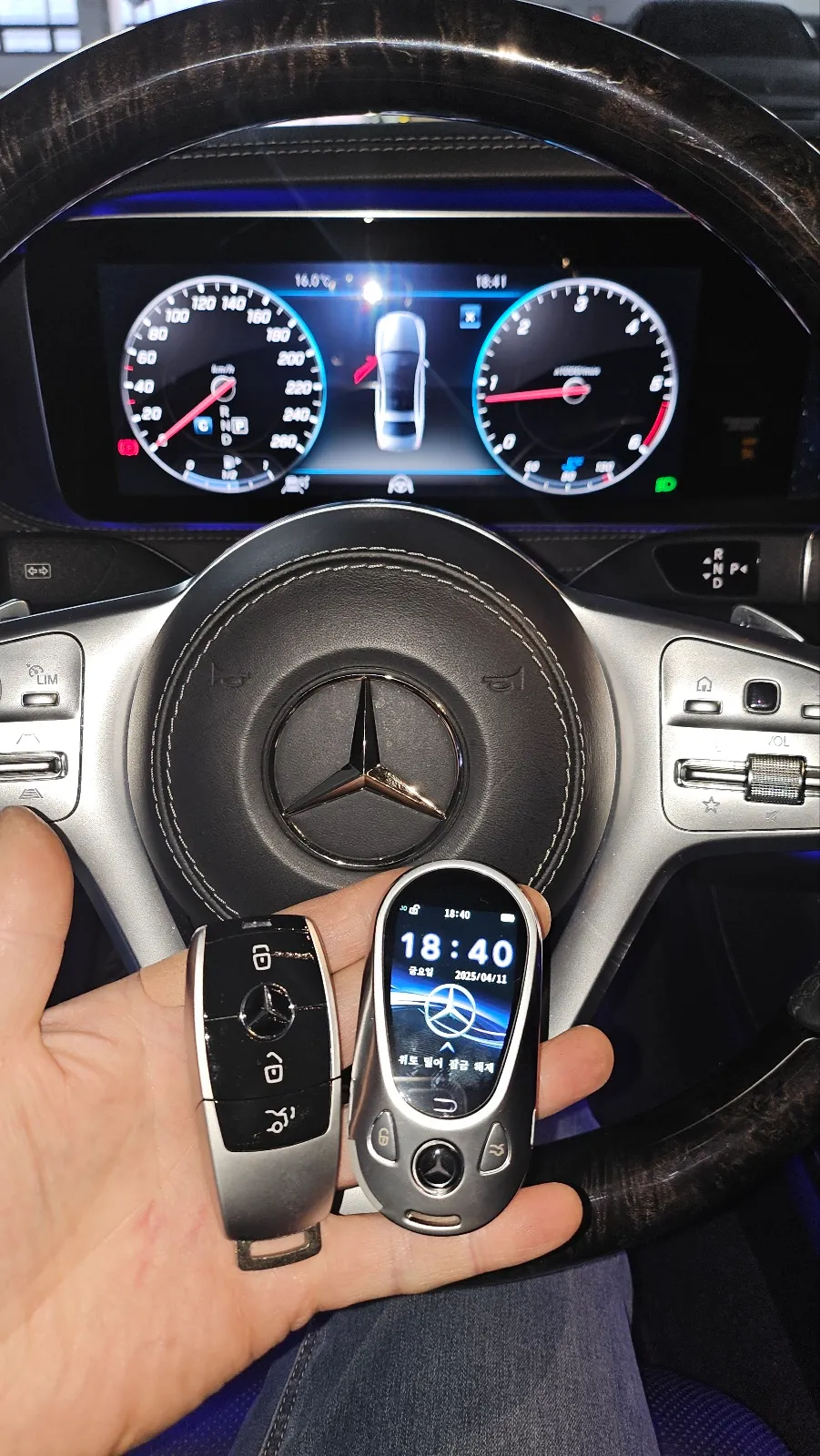 Mercedes-Benz S-Class W222 oem options - Mercedes-Benz S-Class W222 Display Key Retrofit Review photo 4