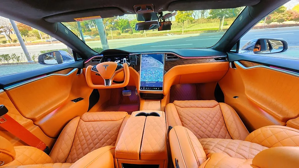 Tesla Model S interior customization installation result