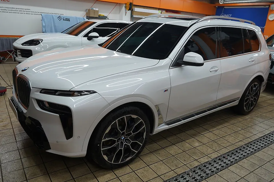 BMW X7のカーフィルム施工事例｜費用目安・仕上がり 施工写真 2-2