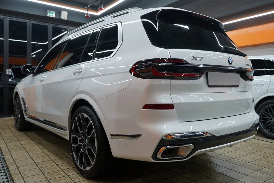 BMW X7のカーフィルム施工事例｜費用目安・仕上がり 施工写真 3-2