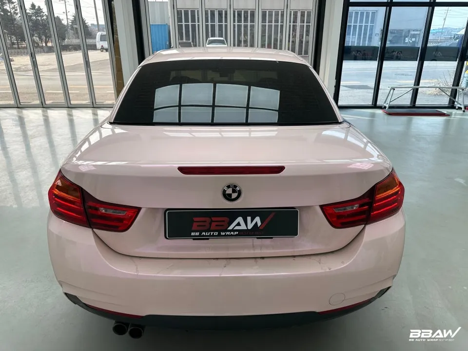 BMW 4 Series Convertibleのカーラッピング事例｜費用目安・仕上がり 施工写真 2-1