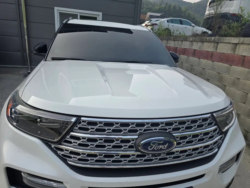 Ford Explorerのホイールリペア・塗装事例 施工写真 2-1