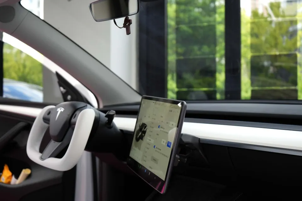 Tesla Model Yのカーフィルム施工事例｜費用目安・仕上がり 施工写真 2-2