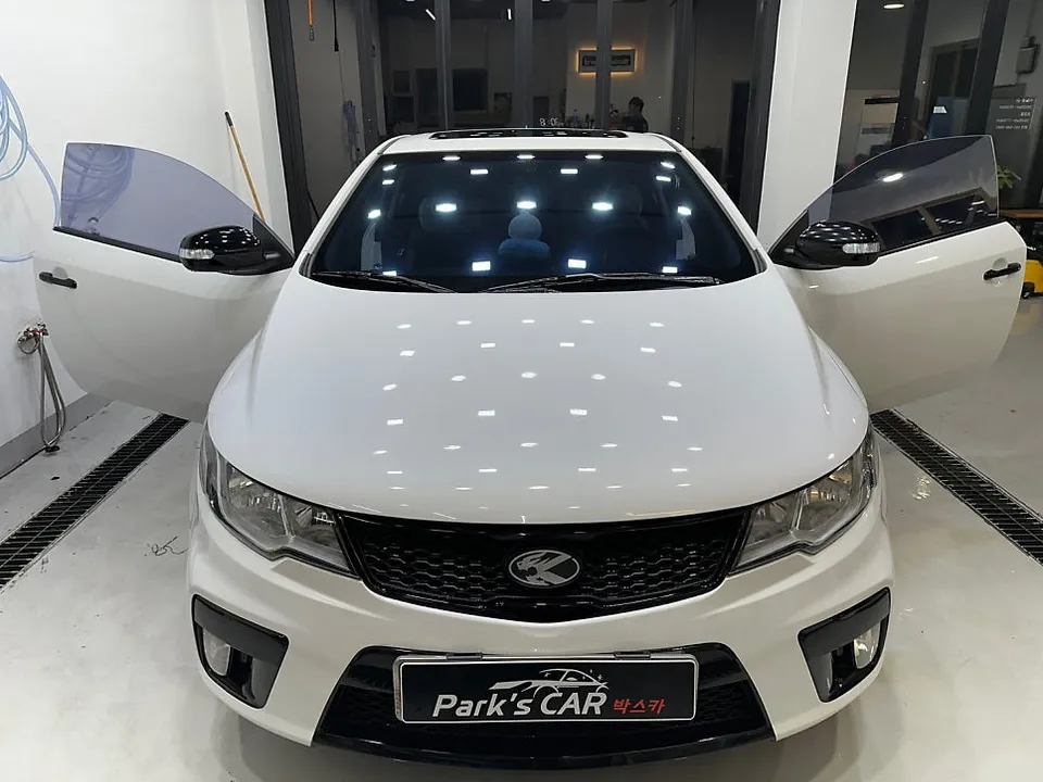 Kia Carnival PPF施工事例｜費用目安と仕上がり 施工写真 2-3