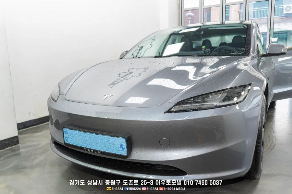 Tesla Model 3のカーフィルム施工事例|費用目安・仕上がり 施工写真 2-1