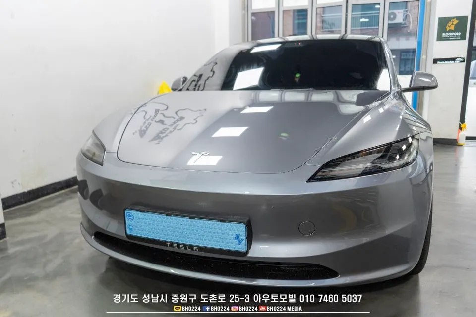 Tesla Model 3のカーフィルム施工事例|費用目安・仕上がり 施工写真 3-2