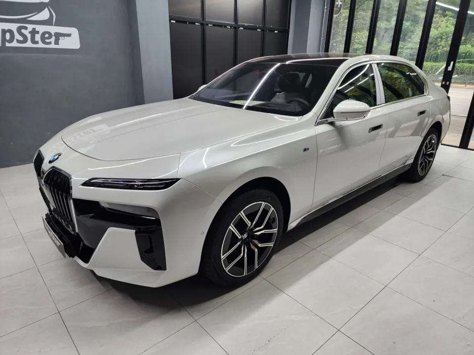 BMW i7 ppf - BMW i7 Paint Protection Film Review — Enhanced Aesthetics photo 4