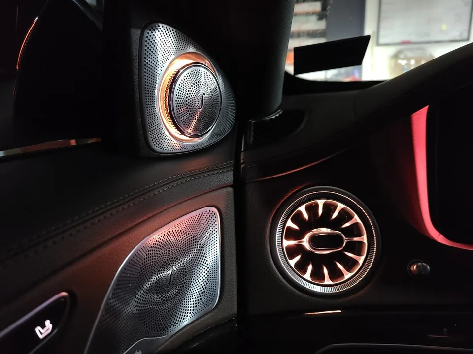 Mercedes-Benz S-Class W222 ambient lighting - Mercedes-Benz S-Class W222 Ambient Lighting Review photo 6