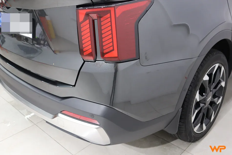 Kia Sorento MQ4のPPF施工事例:費用目安と仕上がり 施工写真 2-3