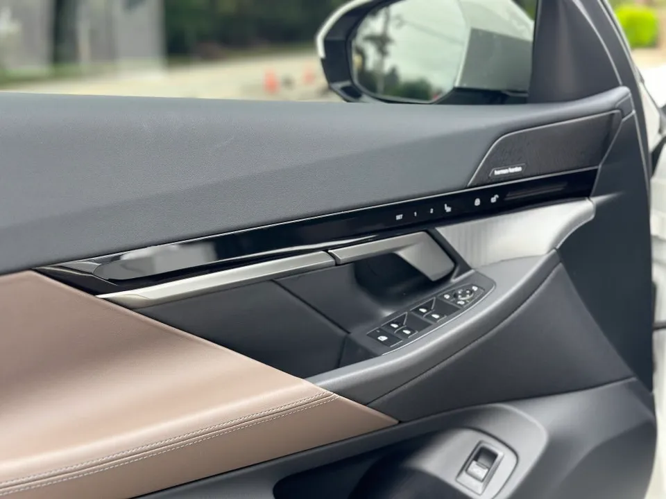 BMW 5 Series G30 PPF施工事例|費用目安と仕上がり 施工写真 1-2
