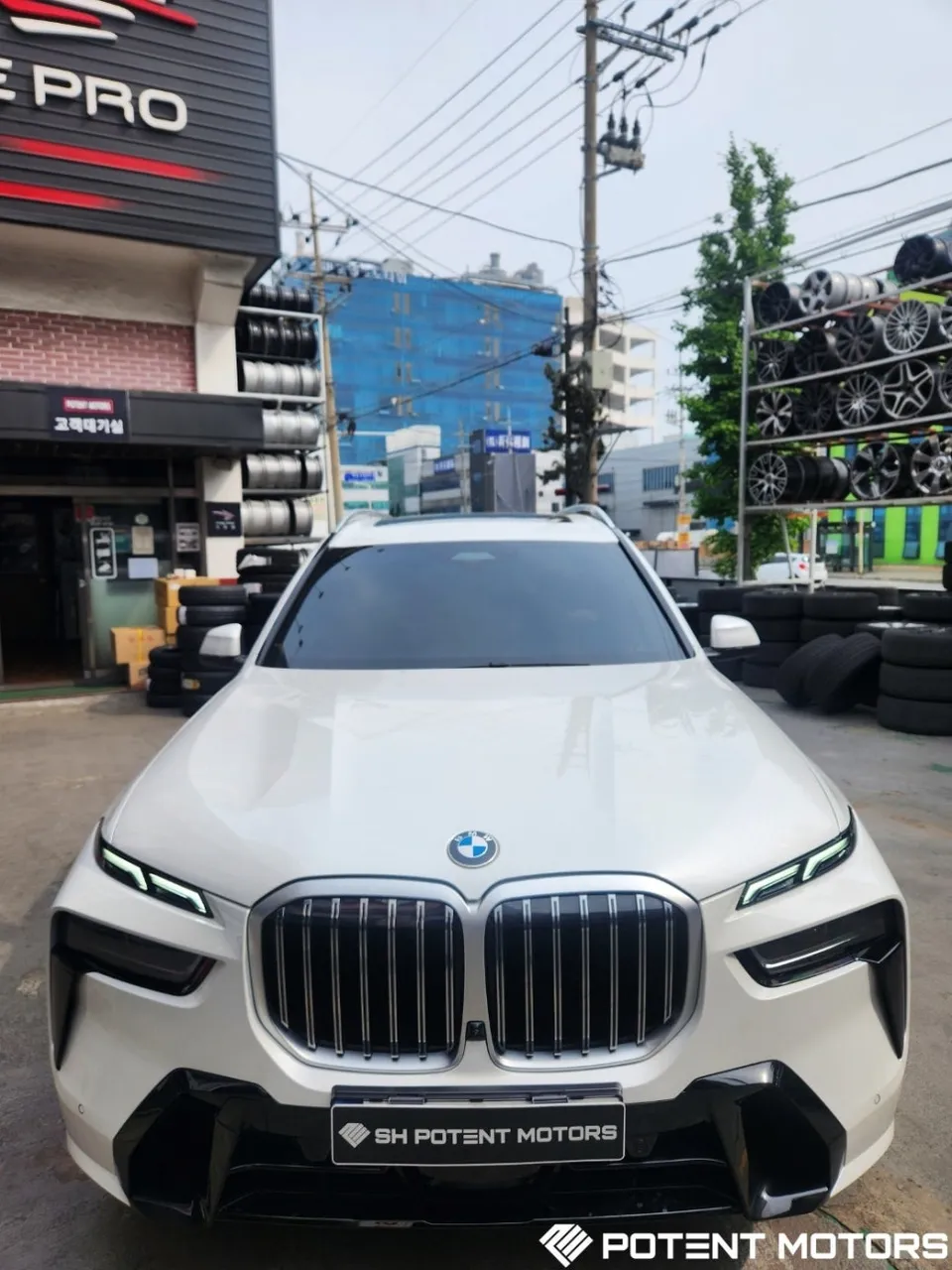 BMW X7のホイールリペア・塗装事例 施工写真 2-2