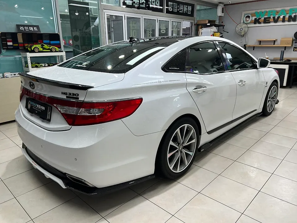 Hyundai Grandeur HGのカーラッピング事例|費用目安・仕上がり 施工写真 2-1