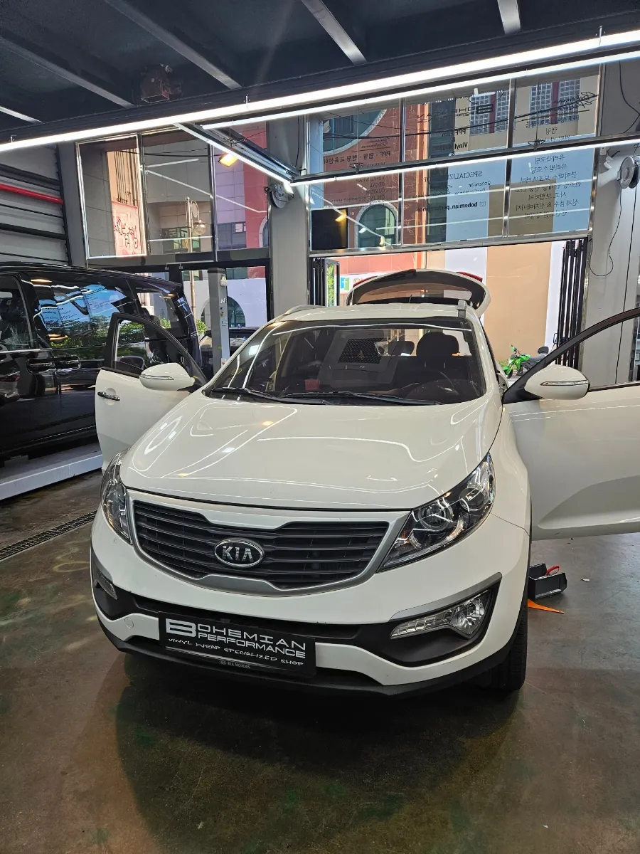Kia Sportage R dash cam installation result