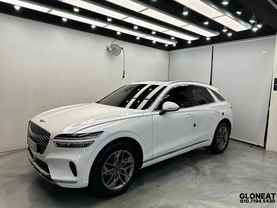 Genesis GV70 window tinting installation result