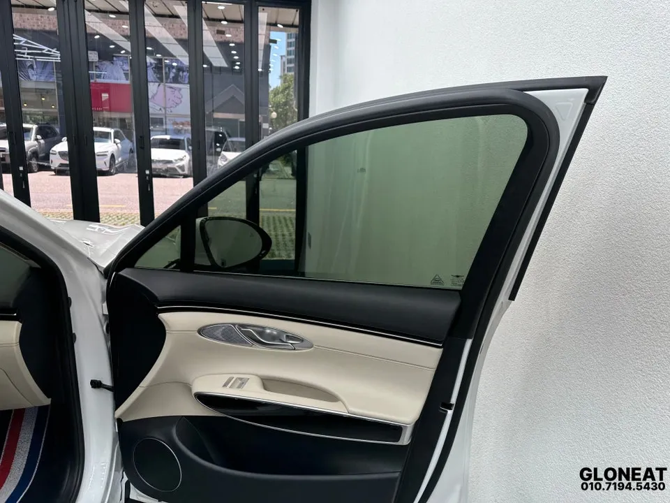 Genesis GV70 window tinting - Genesis GV70 Window Tinting Review: Cost & Results photo 4