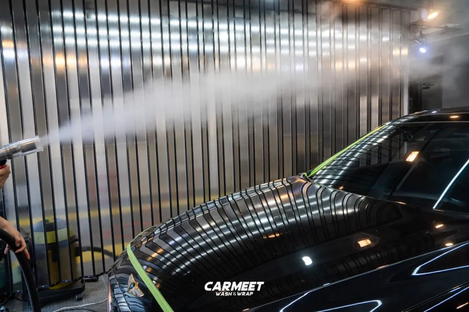 Genesis G80 Sportのカーラッピング事例|費用目安・仕上がり 施工写真 2-2