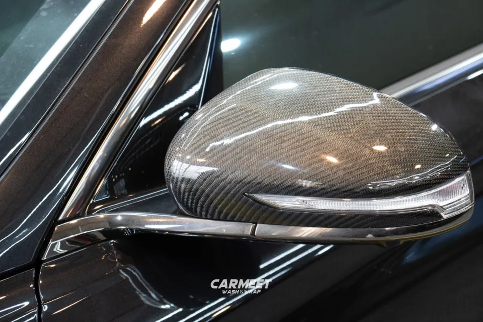 Genesis G70のカーラッピング事例：クロームパーツのブラックアウト 施工写真 1-2
