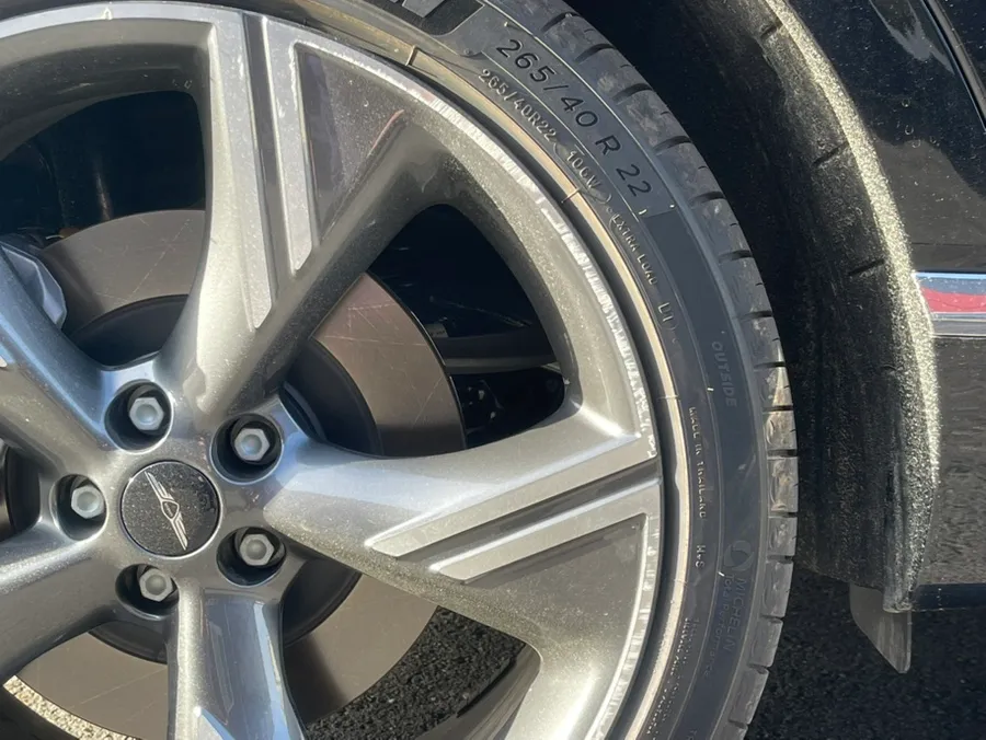 Genesis GV80 wheel repair - Genesis GV80 Wheel Repair & Painting Review: Perfect Curb Rash Fi photo 4