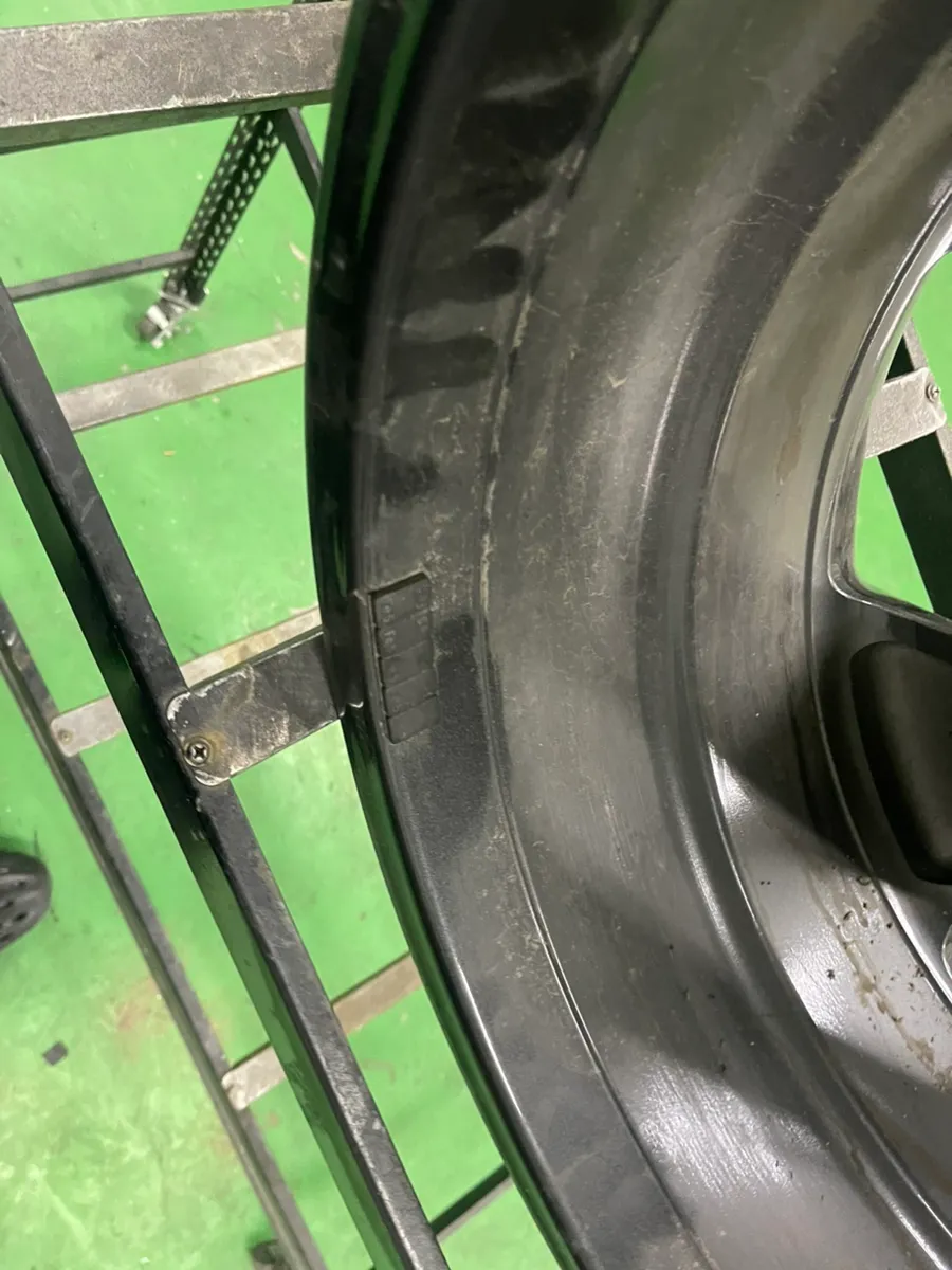 Genesis GV80 wheel repair - Genesis GV80 Wheel Repair & Painting Review: Perfect Curb Rash Fi photo 5