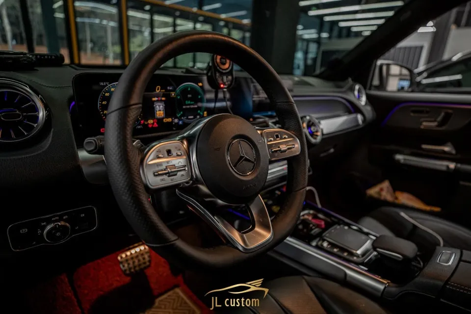 Mercedes-Benz EQB seat climate - Mercedes-Benz EQB Heated Seats Review — Enhanced Comfort photo 4
