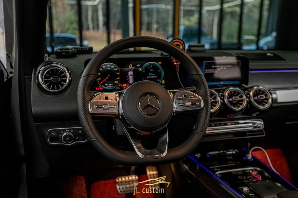 Mercedes-Benz EQB seat climate - Mercedes-Benz EQB Heated Seats Review — Enhanced Comfort photo 6