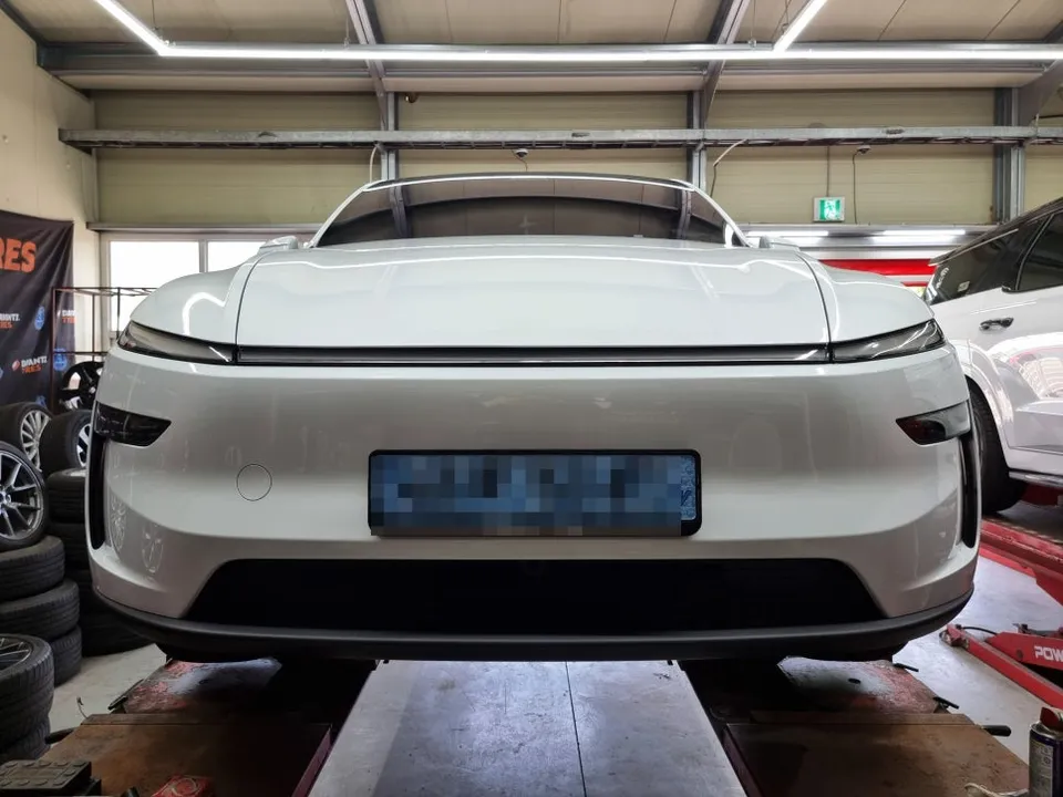 Tesla Model Yのホイールリペア・塗装事例 写真