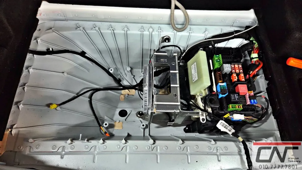 Mercedes-Benz E-Class W213 dash cam - Mercedes-Benz E-Class W213 Dash Cam Installation Review photo 5