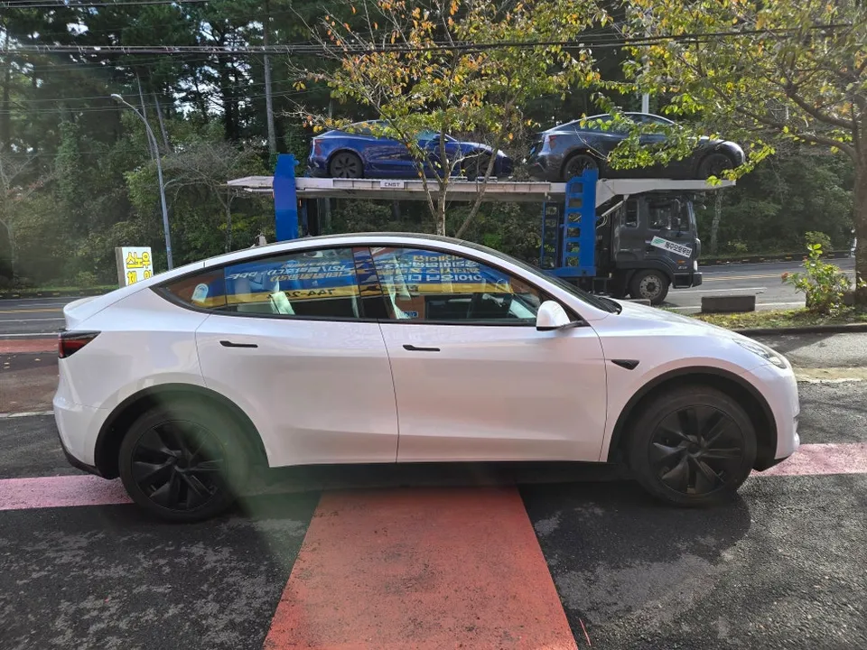 Tesla Model Y PPF施工事例｜費用目安と仕上がり 施工写真 2-1