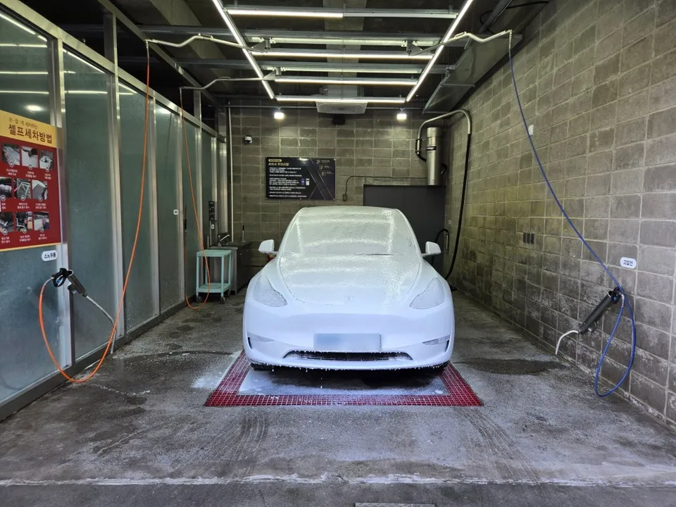 Tesla Model Y PPF施工事例｜費用目安と仕上がり 施工写真 3-1