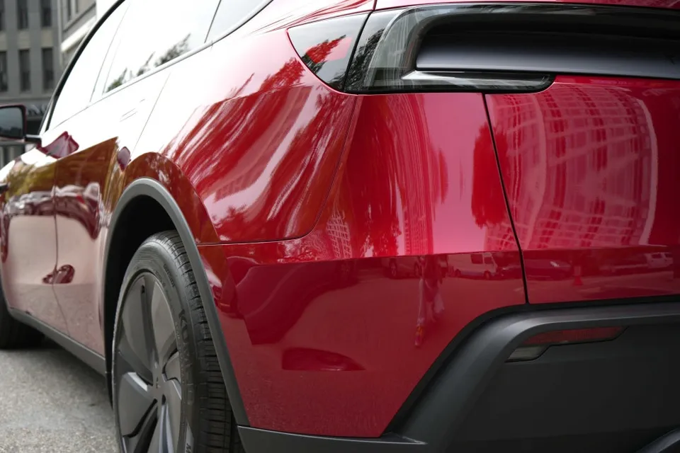 Tesla Model Y カーフィルム施工事例｜費用目安・仕上がり 施工写真 2