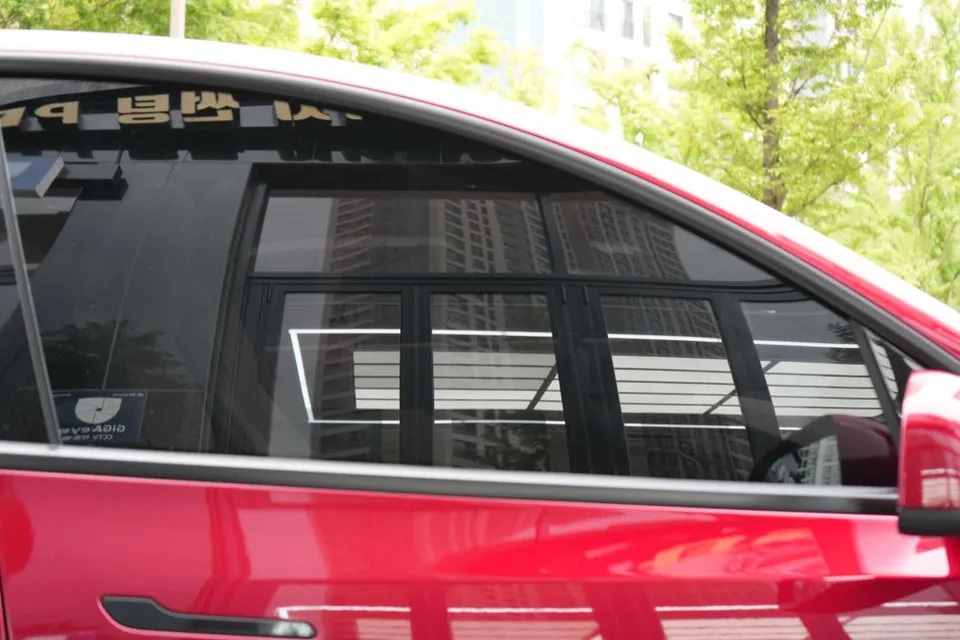 Tesla Model Y カーフィルム施工事例｜費用目安・仕上がり 施工写真 6