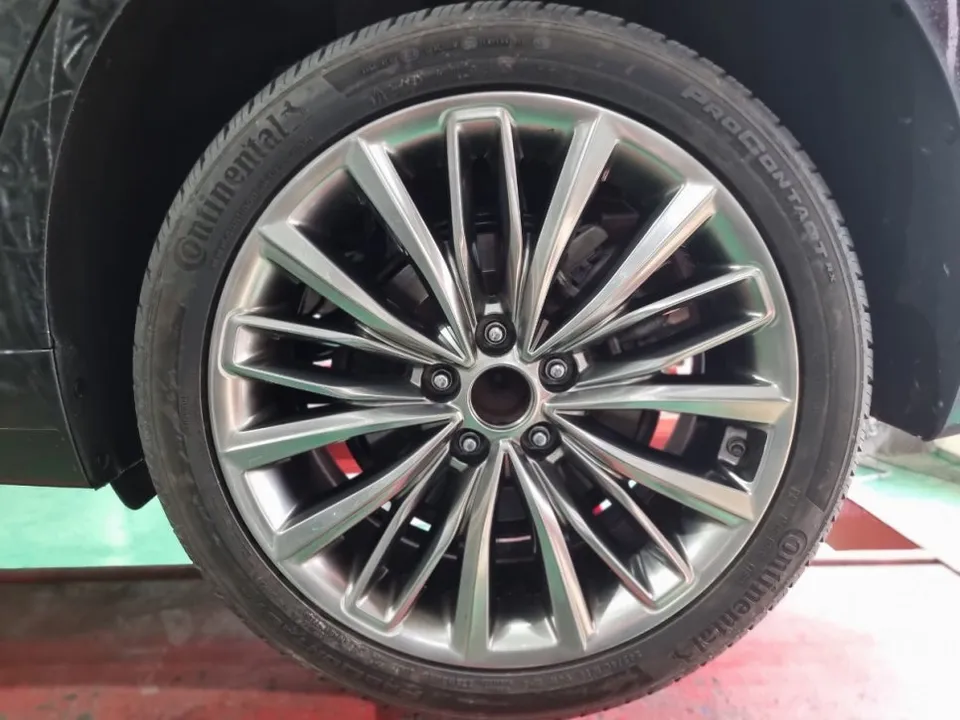 Hyundai Grandeur IGのホイールリペア・塗装事例 施工写真 6
