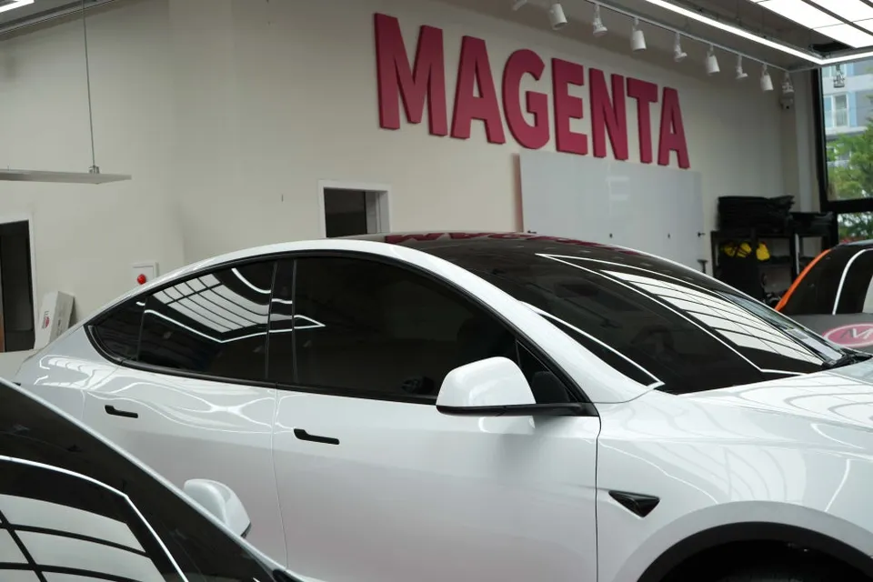Tesla Model Yのカーフィルム施工事例｜費用目安・仕上がり 施工写真 3-1