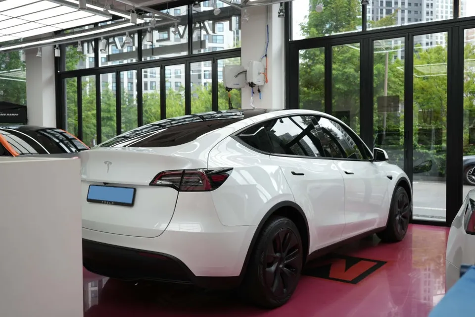 Tesla Model Yのカーフィルム施工事例｜費用目安・仕上がり 写真