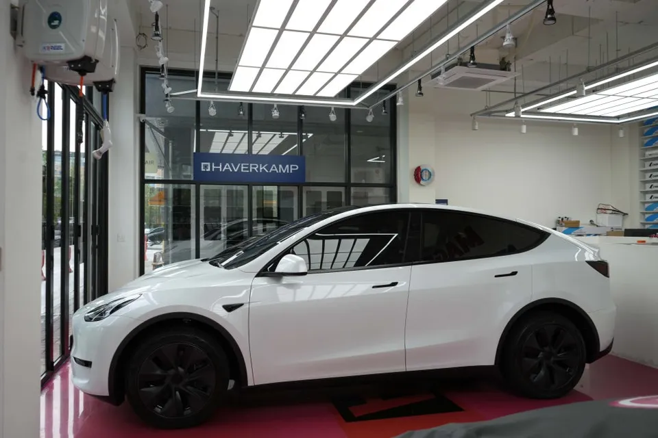 Tesla Model Yのカーフィルム施工事例｜費用目安・仕上がり 施工写真 2-2