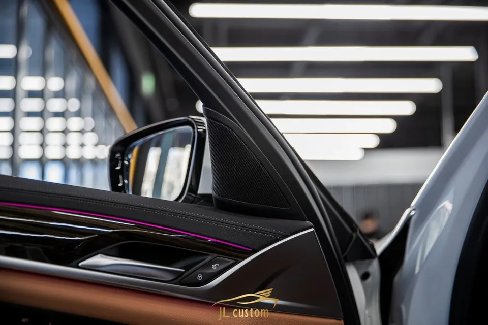 BMW 5 Series G30 ambient lighting - BMW 5 Series Ambient Lighting Upgrade Review photo 3