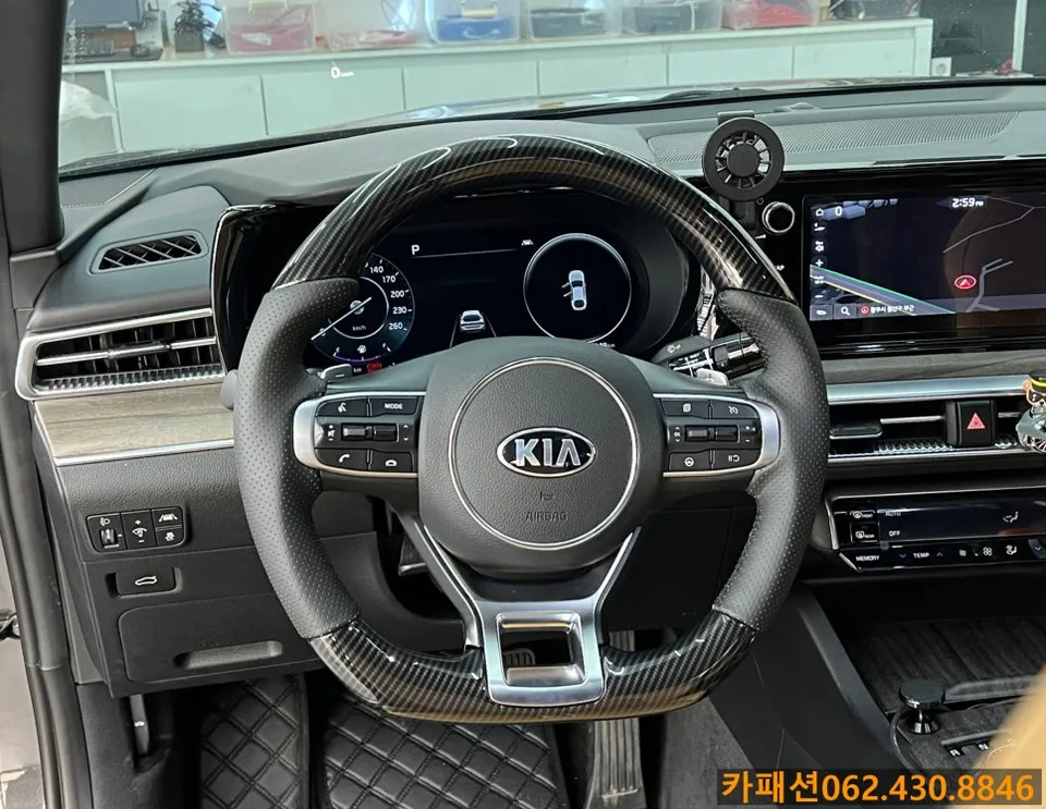 Kia K5 DL3 steering wheel - Kia K5 DL3 Steering Wheel Customization Review photo 5