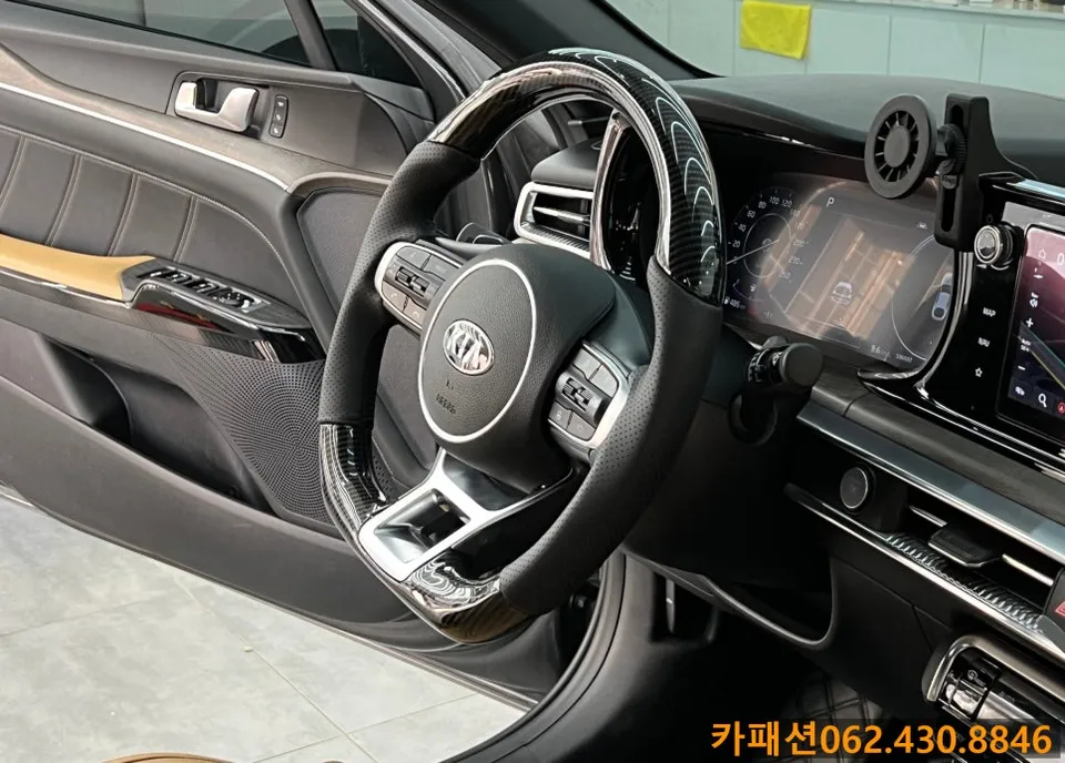 Kia K5 DL3 steering wheel - Kia K5 DL3 Steering Wheel Customization Review photo 6