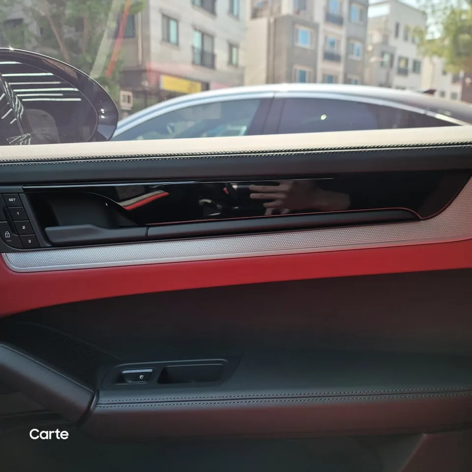 Porsche CayenneのPPF施工事例｜費用目安・仕上がり 施工写真 2-3