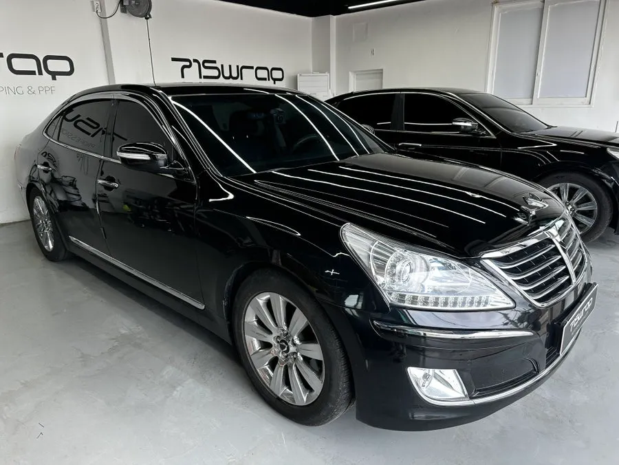Hyundai Equusのカーラッピング事例 施工写真 2