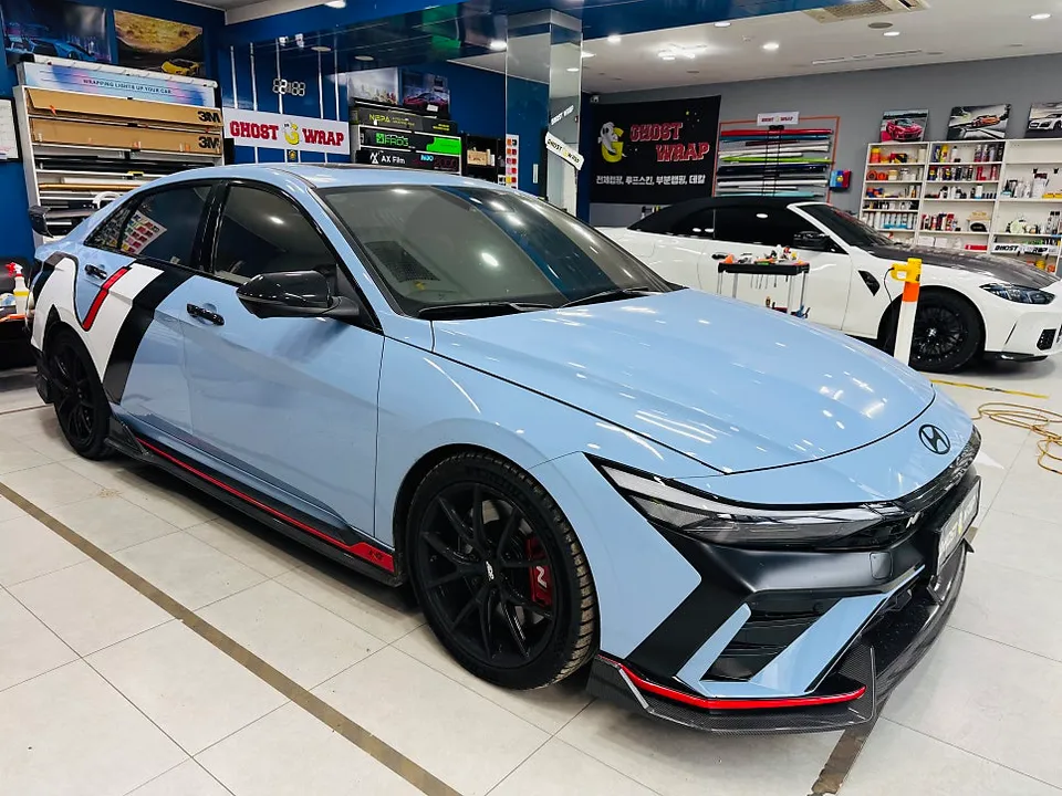 Hyundai Elantra Nのカーラッピング事例 施工写真 1-3