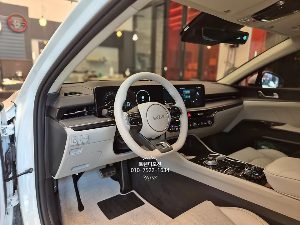 Kia K5 DL3 steering wheel - Kia K5 DL3 Steering Wheel Customization Review photo 3