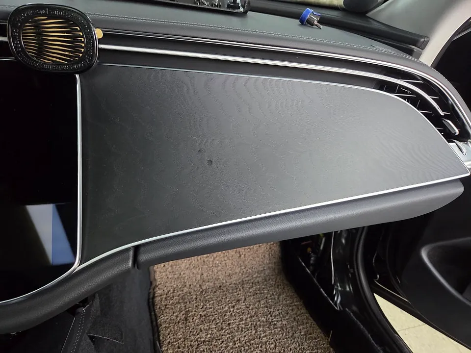 Mercedes-Benz E-Class W214のAndroid Auto・CarPlay取付事例 施工写真 6